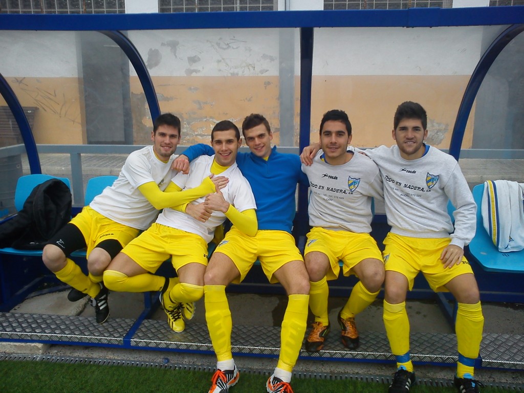 Banquillo de lujo para el segundo periodo