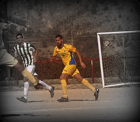 Ignacio logró uno de los tres goles del C.D. Vedruna-Carmelitas.